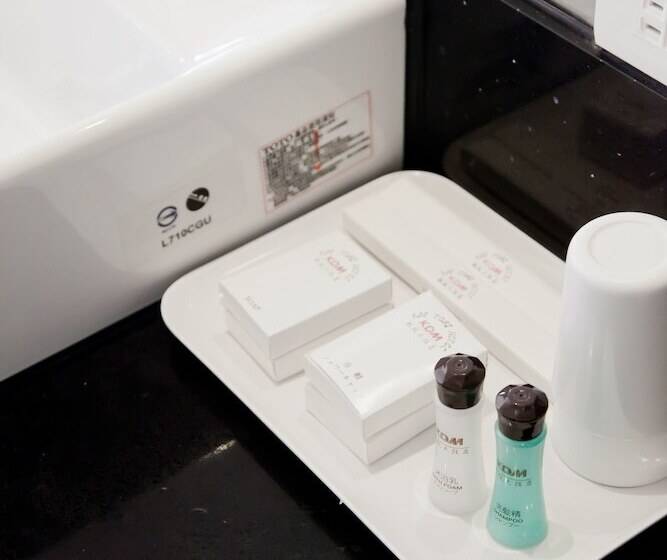 اتاق استاندارد سه نفره, Kdm