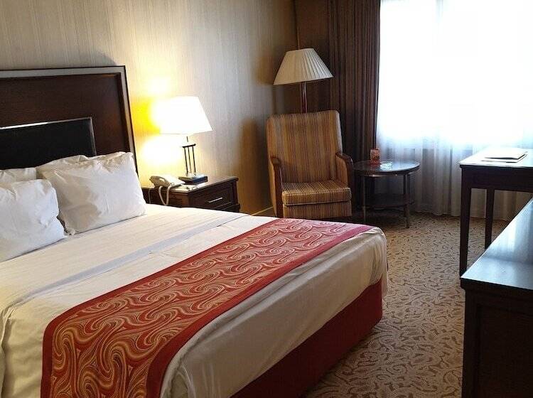 اتاق لوکس, Buyukhanli Park