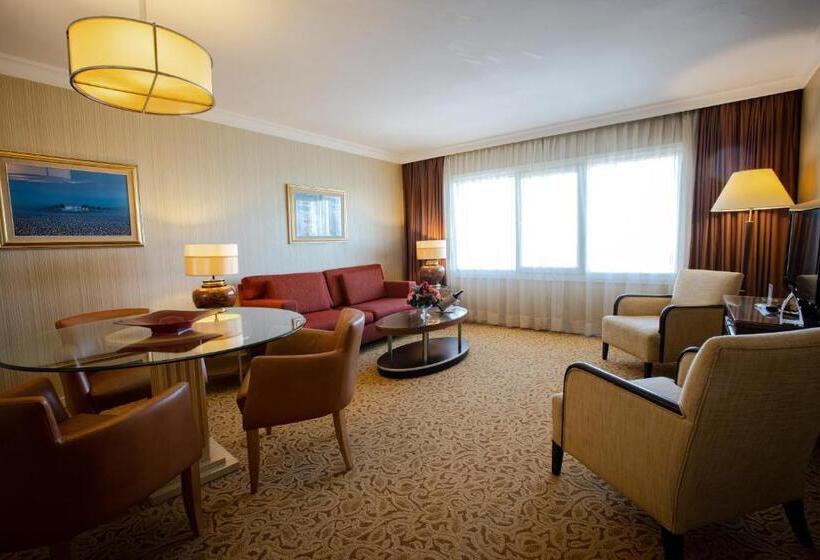 سوییت, Buyukhanli Park