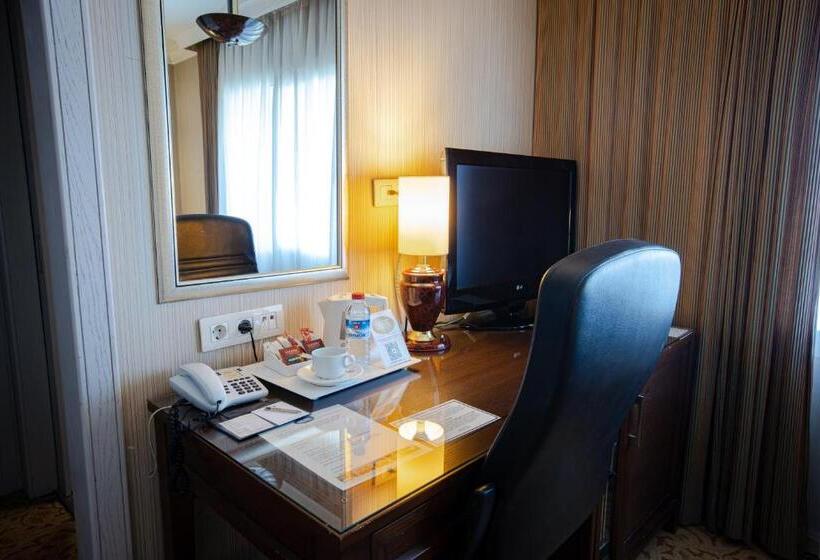 اتاق سوپریور, Buyukhanli Park