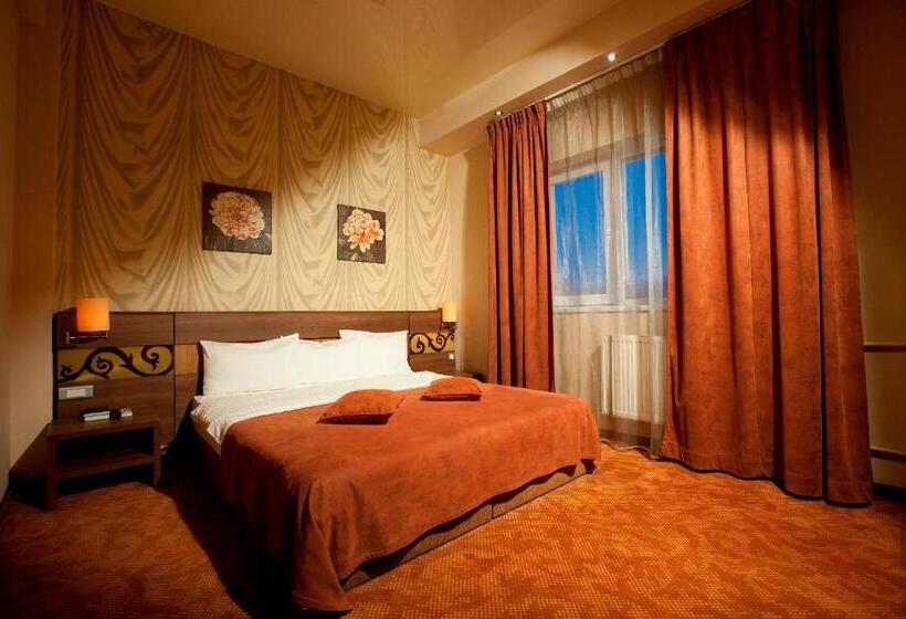 سوییت جونیور, Rin Central