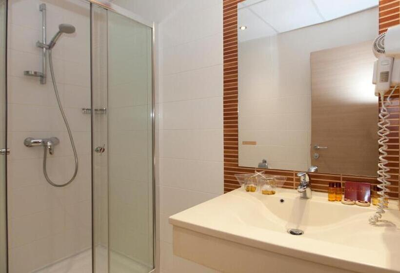 اتاق استاندارد, Rin Central