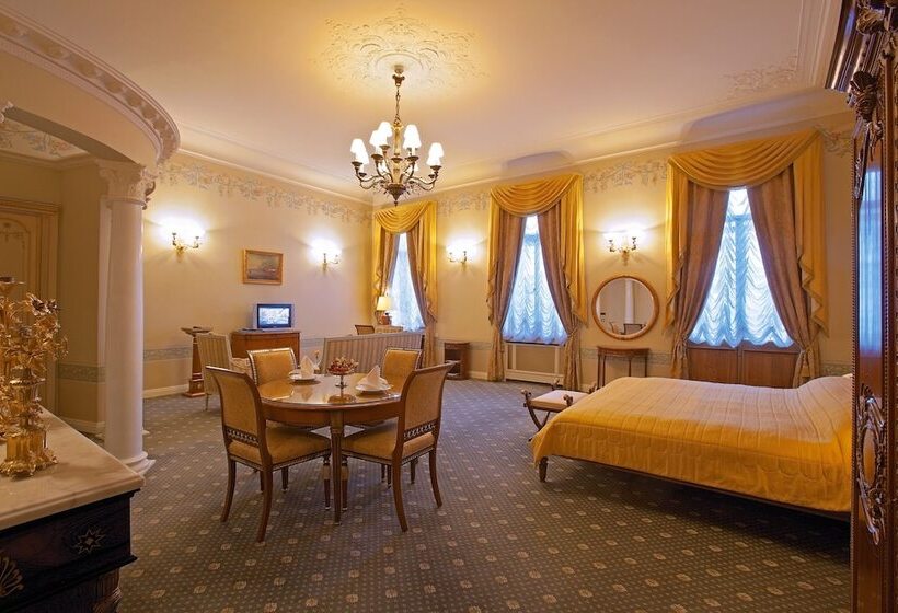 スイート, The Taleon Imperial