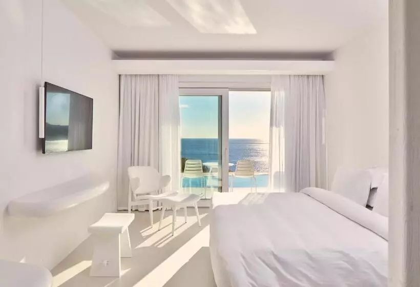 オーシャンビューのプレミアムルーム。, Myconian Imperial   Leading Hotels Of The World