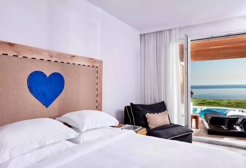 オーシャンビューのプレミアムルーム。, Myconian Imperial   Leading Hotels Of The World