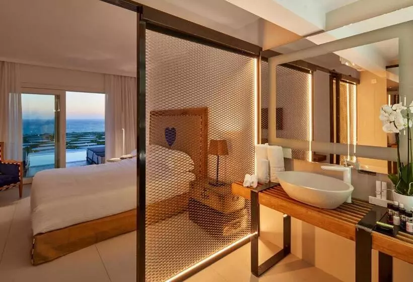 オーシャンビューのプレミアムルーム。, Myconian Imperial   Leading Hotels Of The World