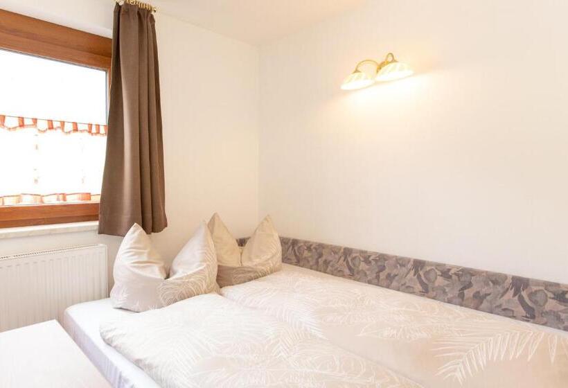 2 Sovrumslägenhet med Balkong, Haus Steinbock