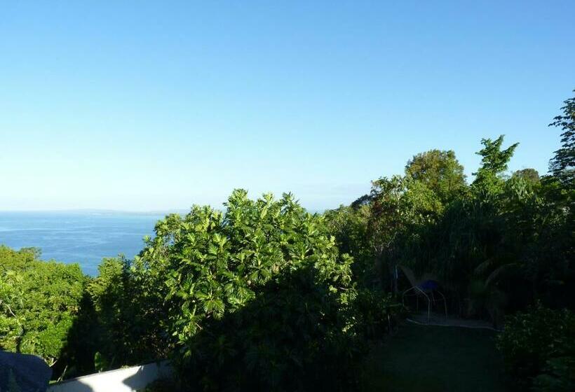 سوئیت با تخت بزرگ, Boutique B&b At Stone Village