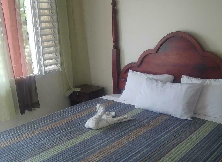 سوئیت با تخت بزرگ, Boutique B&b At Stone Village