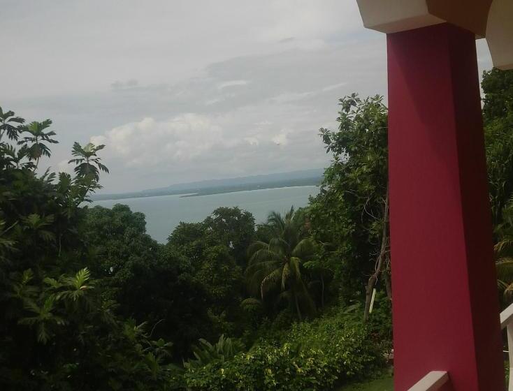 سوئیت با تخت بزرگ, Boutique B&b At Stone Village