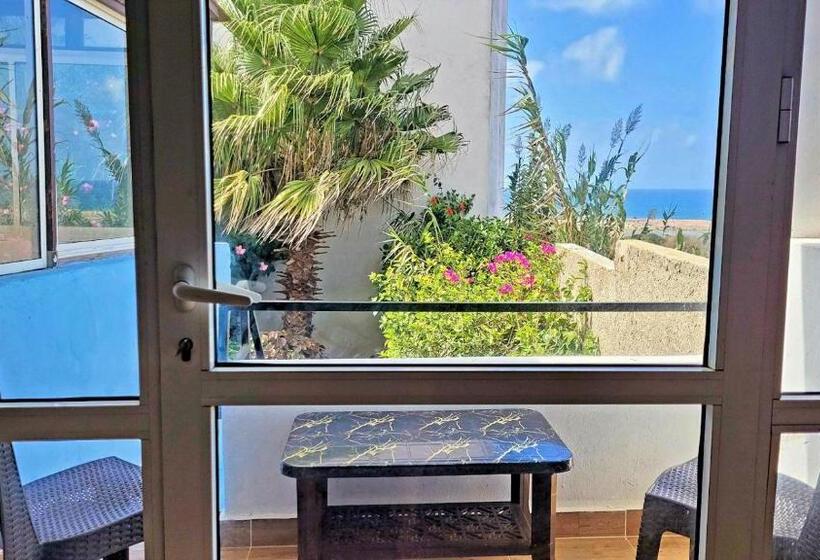 آپارتمان 1 خوابه با تراس, Maison De La Lagune