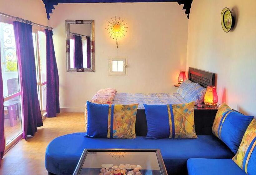 آپارتمان 1 خوابه با تراس, Maison De La Lagune