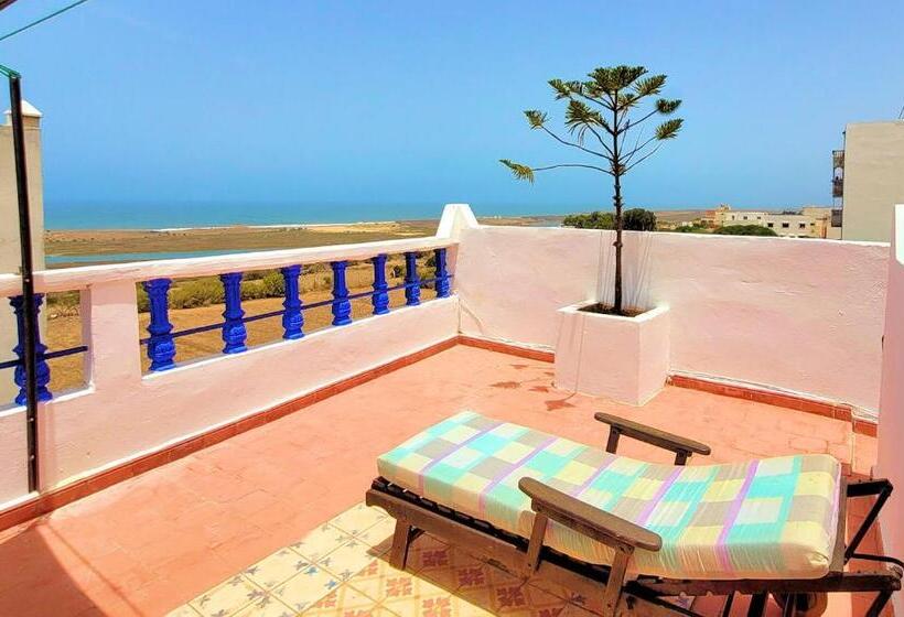 استودیوی استاندارد با چشم‌انداز دریا, Maison De La Lagune