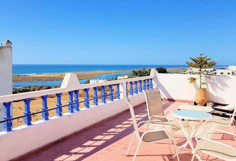 استودیوی استاندارد با چشم‌انداز دریا, Maison De La Lagune