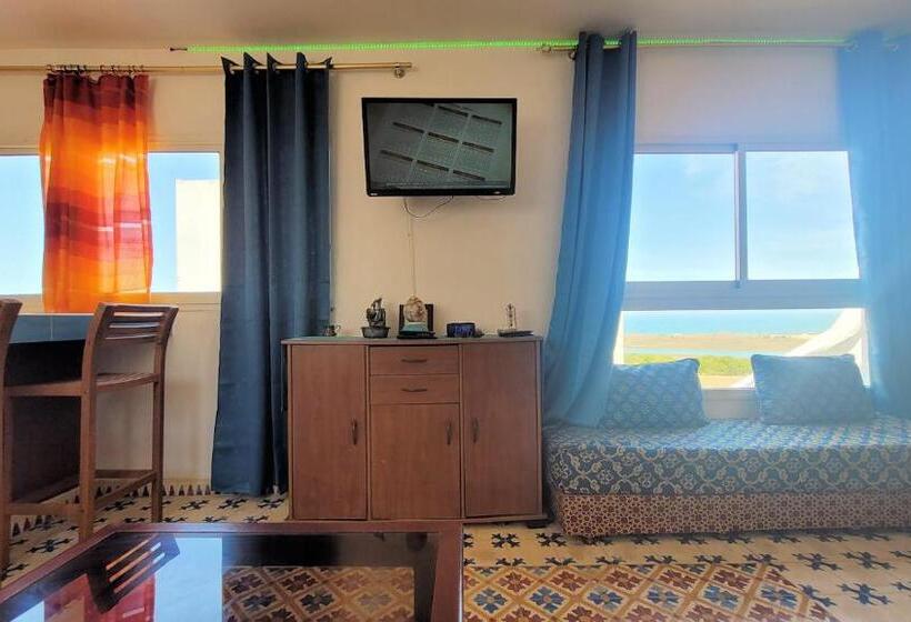 استودیوی استاندارد با چشم‌انداز دریا, Maison De La Lagune