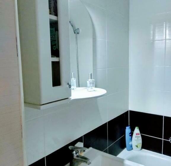 اتاق استاندارد یک تخته با سرویس بهداشتی مشترک, Apartman Neva