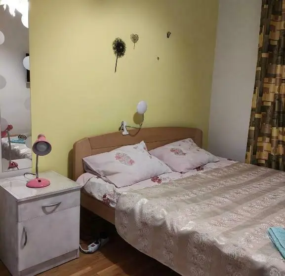 اتاق استاندارد یک تخته با سرویس بهداشتی مشترک, Apartman Neva
