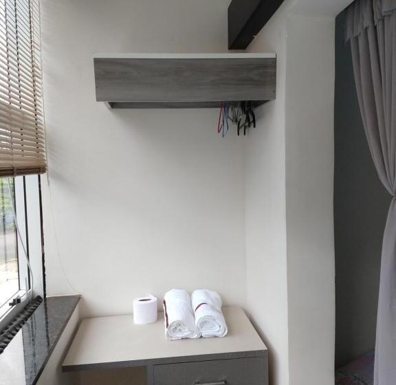 חדר אקונומי, Eilat. אילת Pousada Bacacheri