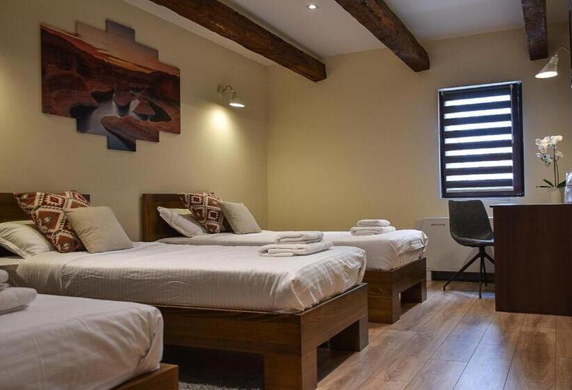 اتاق استاندارد سه نفره, Stari Slon