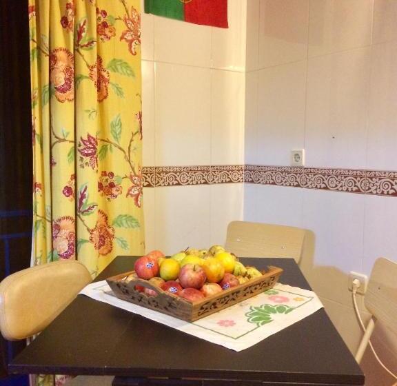 Четырехместный номер эконом класса с общей ванной комнатой, Templar Secrets House