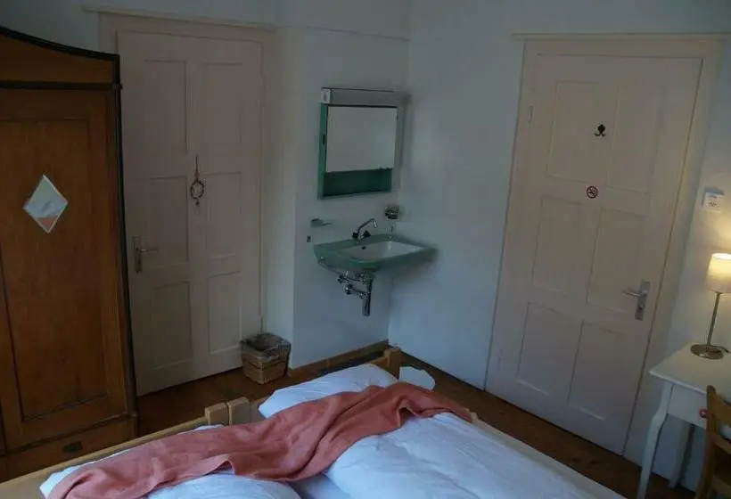 バス共有のスタンダードルーム, Villa Donkey Bnb