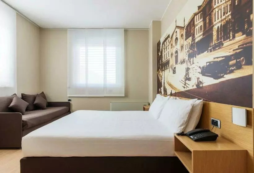 Standard Kolmen Hengen Huone, B&b Hotel Milano La Spezia