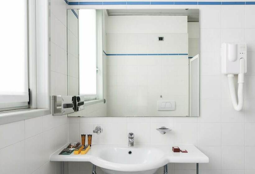 컴포트 룸, B&b Hotel Milano La Spezia