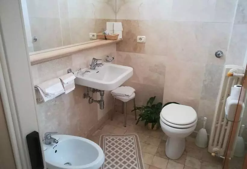 اتاق اکونومی, Albergo Argentina Srl