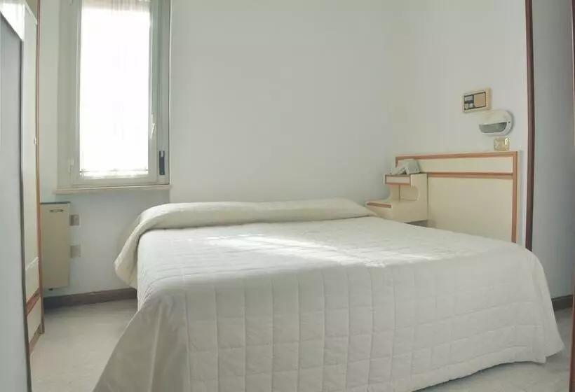 اتاق اکونومی, Albergo Argentina Srl