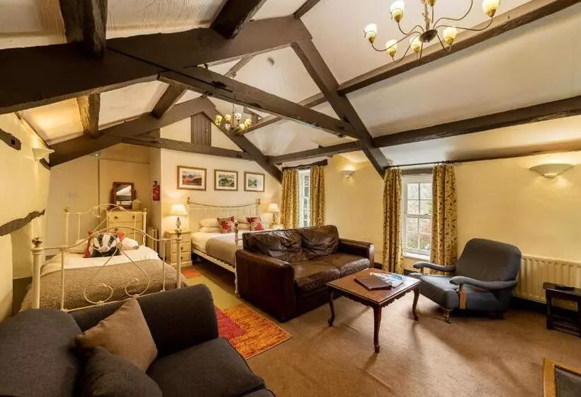 Family Room, Badger Bar
