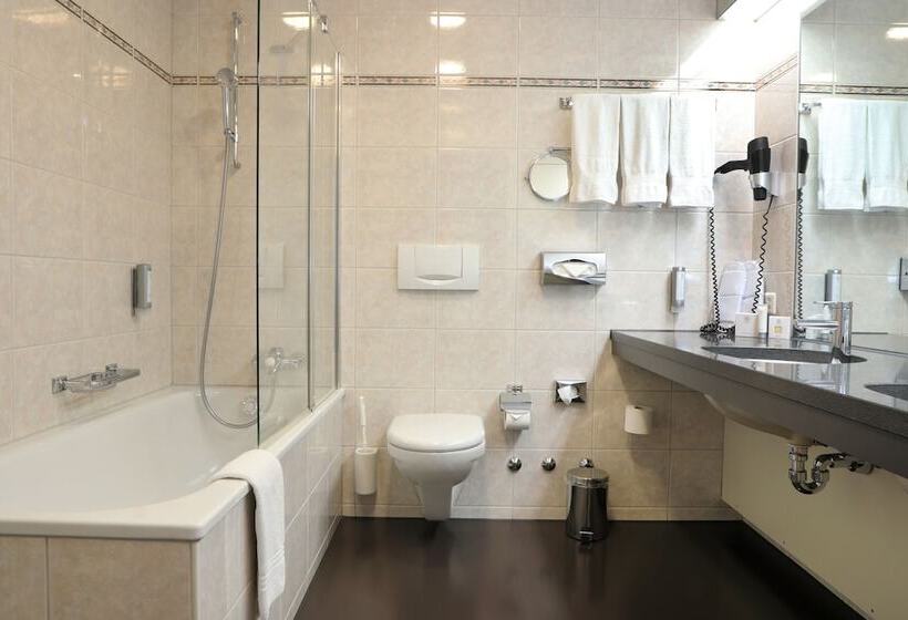 جناح, Banana City Winterthur