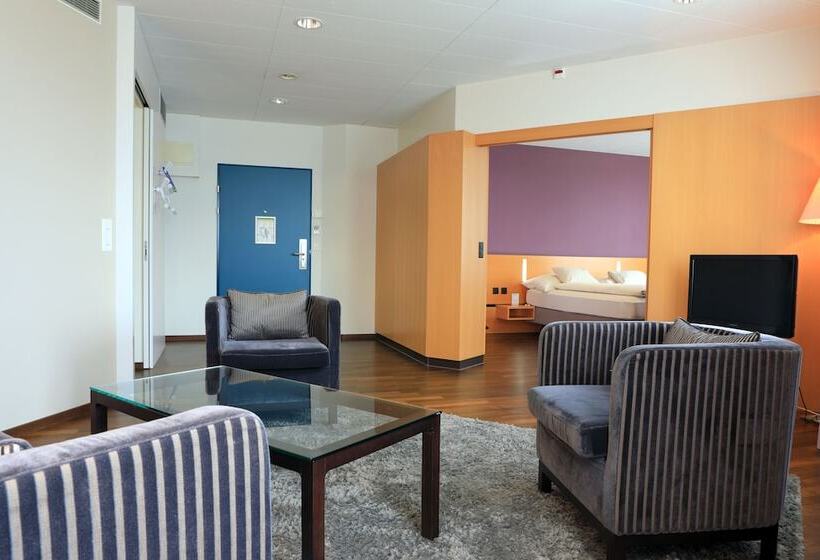 جناح, Banana City Winterthur