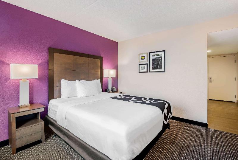 اتاق لوکس با چشم‌انداز دریا, Best Western Premier Bangtao Beach Resort & Spa