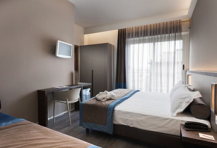 חדר דלוקס לשלושה, Continental