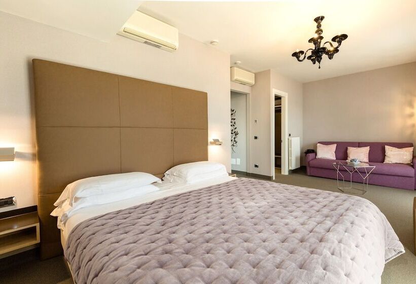 جناح جونيور مطلّ علي حمام السباحة, Continental Wellness & Spa