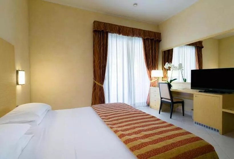 Superior room with lake view, Continental Wellness & Spa