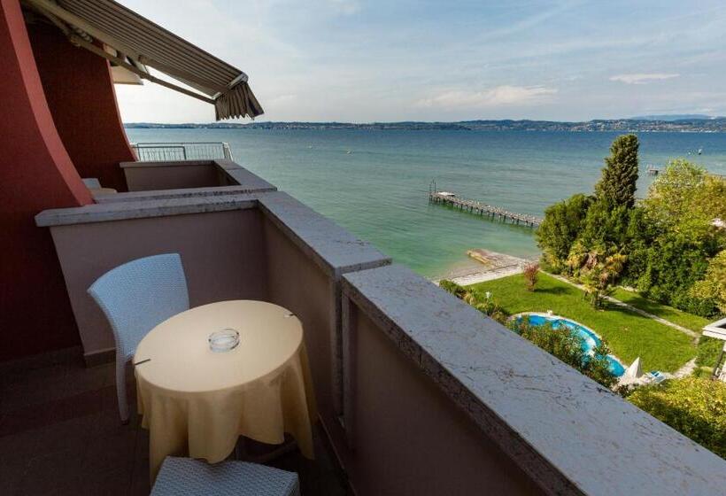 جناح عائلي, Continental Wellness & Spa