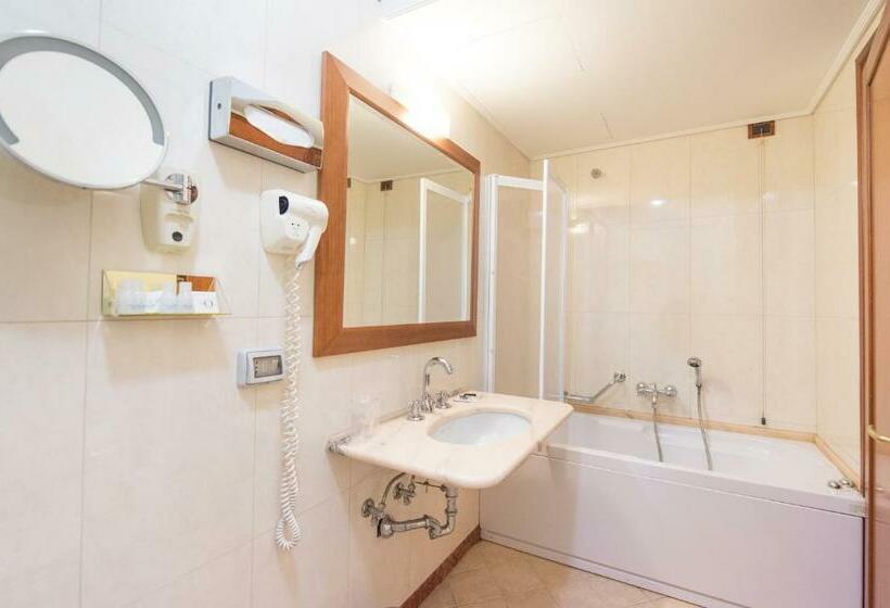 اتاق استاندارد, Diana Park