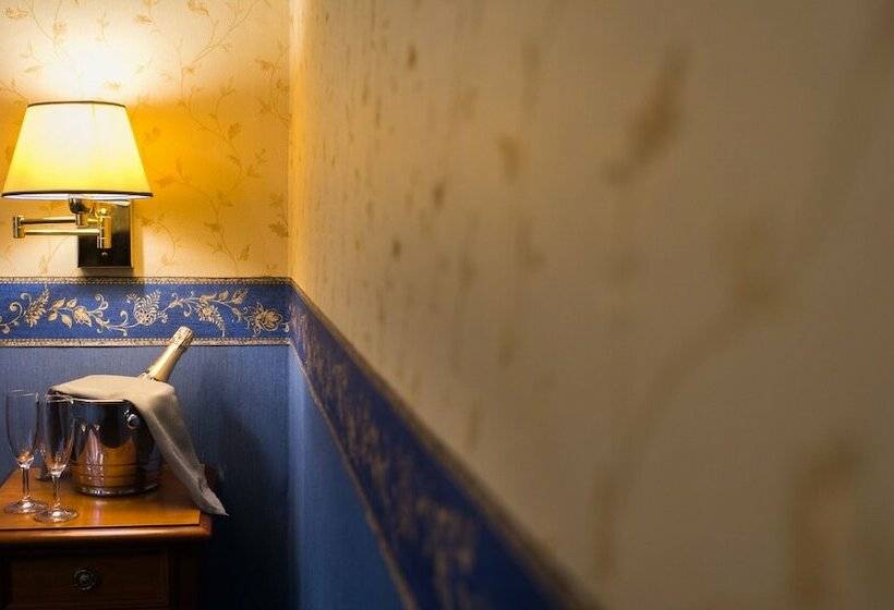 اتاق اکونومی, Diana Park