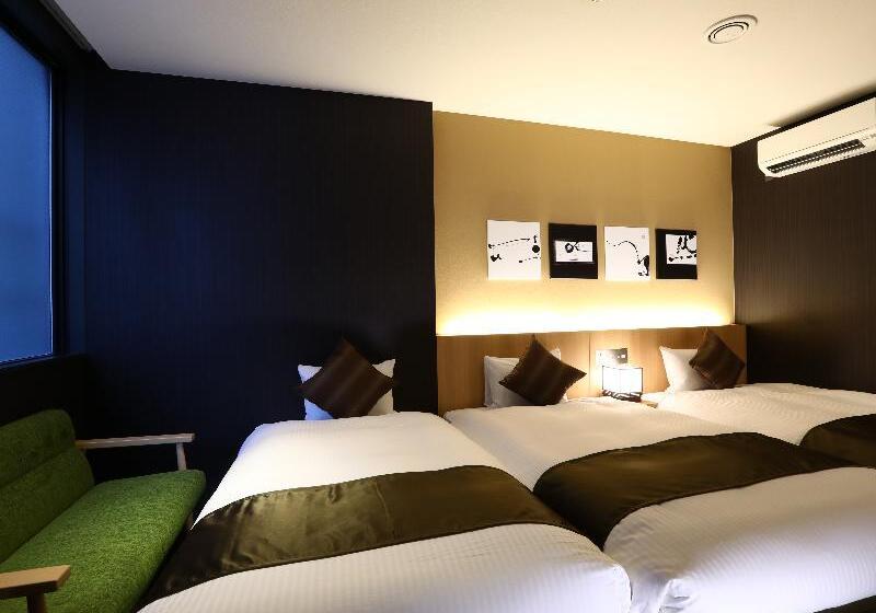 اتاق اکونومی, Diana Park