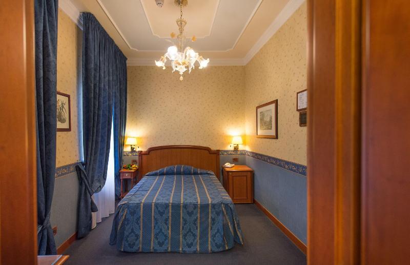 اتاق استاندارد یک نفره, Diana Park