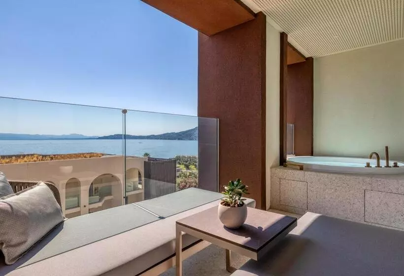 ハイドロマッサージバス付きスイート, Domes Miramare, A Luxury Collection Resort, Corfu   Adults Only