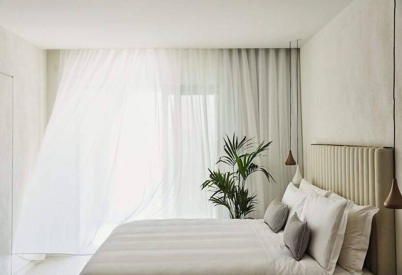 سوئیت با وان آب گرم, Domes Miramare, A Luxury Collection Resort, Corfu Adults Only