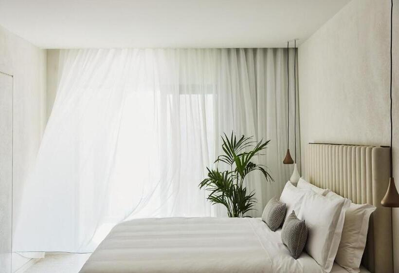 سوئیت با وان آب گرم, Domes Miramare, A Luxury Collection Resort, Corfu Adults Only