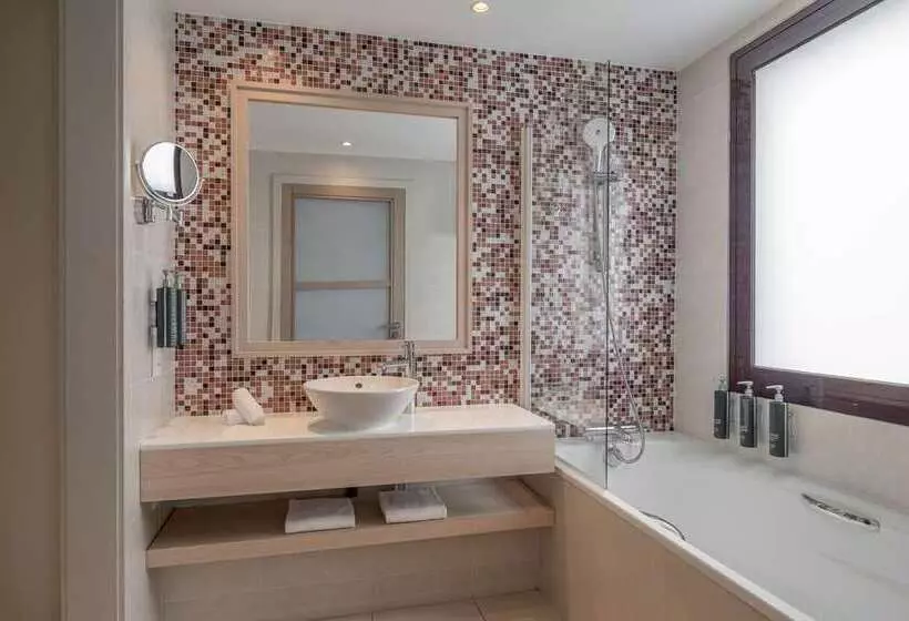 اتاق استاندارد با تخت بزرگ, Doubletree By Hilton Brighton Metropole