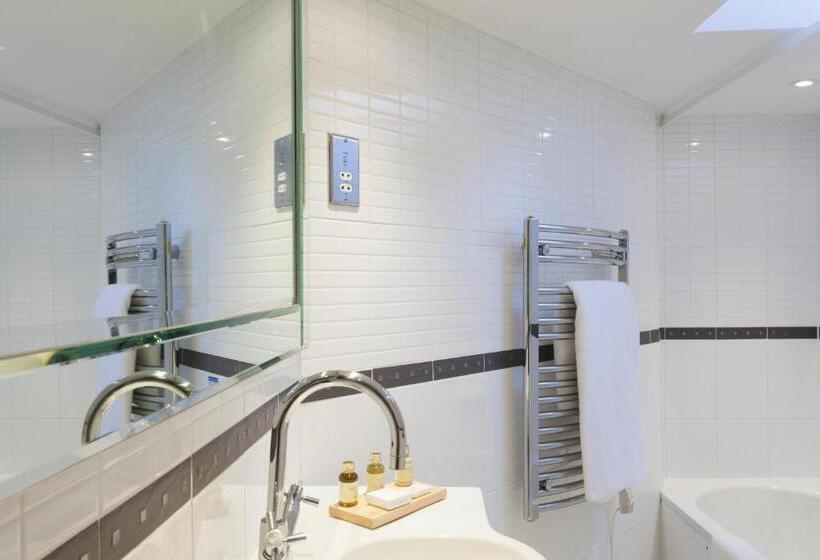 スタンダードルーム, Harington S Boutique