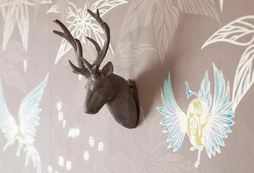 スタンダードルーム, Harington S Boutique