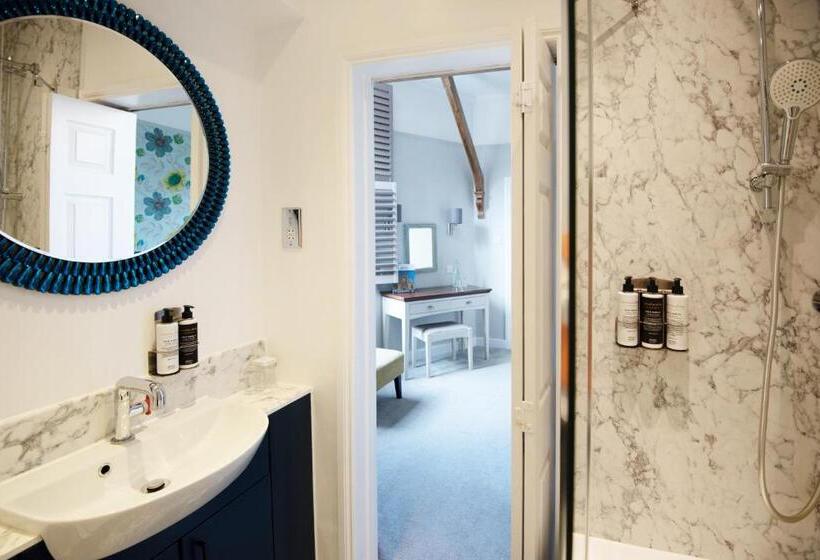 スタンダードルーム, Harington S Boutique