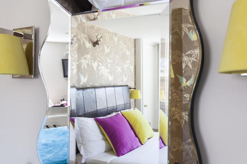 スタンダードルーム, Harington S Boutique