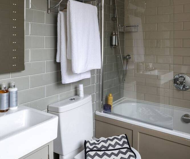 スーペリアールーム, Harington S Boutique